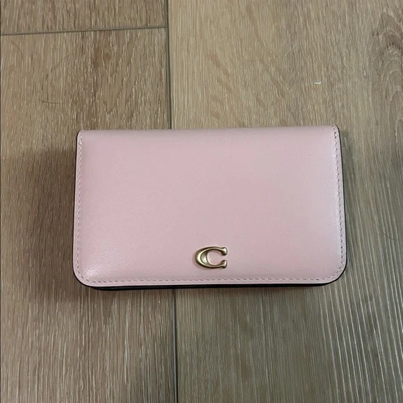 Essential Slim Card Case - Picture 5 of 6